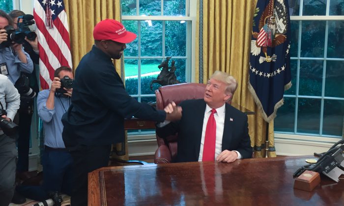 Kanye 1051897054 700x420