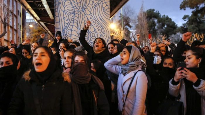 'Clerics get lost!': Iran protests rage after plane disaster | USNN World News cleriks get lost