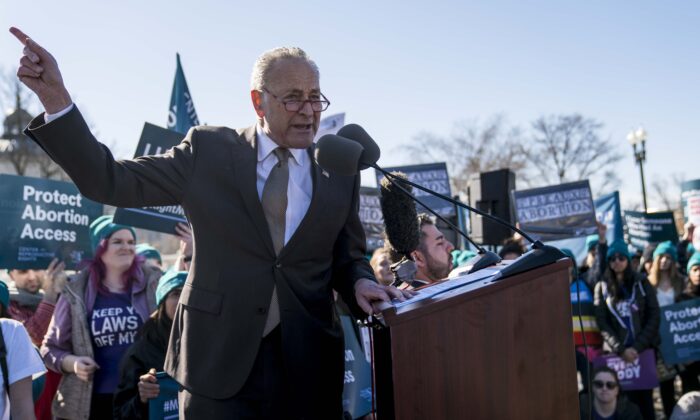McConnell: Schumer’s Threats Against Supreme Court Justices ‘Astonishingly Reckless’ | USNN World News Sen Chuck Schumer 1205060258 700x420 1