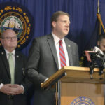 10 COVID-19 deaths linked to outbreaks at NH long-term care facilities, officials say | USNN World News governor sununu press conf