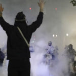 More than 2,000 Portland demonstrators take to street for 57th night in a row, clash with feds | USNN World News More than 2,000 Portland demonstrators take to street for 57th night in a row, clash with feds