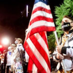 Portland sees 150-round shooting at apartment building, as crowds continue violent clashes with police | USNN World News Portland sees 150-round shooting at apartment building, as crowds continue violent clashes with police