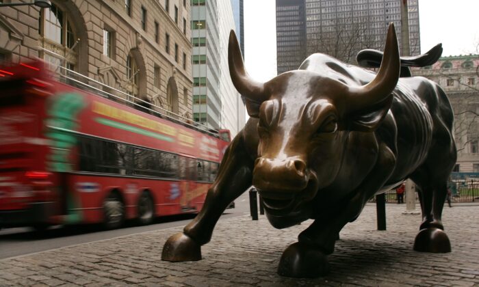 S&P 500 Surges to New Record High, Wiping Out All COVID-19 Losses