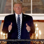 White House says Trump is 'projecting strength' as he battles coronavirus, defends taking off mask | USNN World News White House defends Trump, says he is 'projecting an image of strength' amid battle with coronavirus