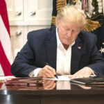 Dow jumps 465 points as Trump prepares to head home | USNN World News Dow jumps 465 points as Trump prepares to head home