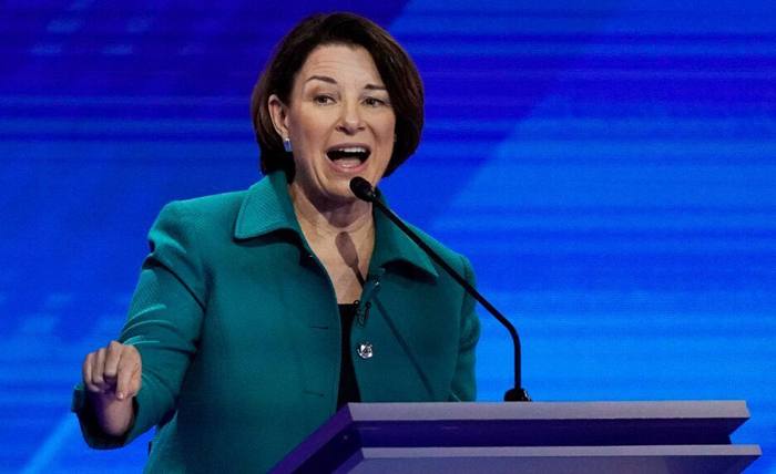 After court ruling, Klobuchar tells Minnesotans 'don't vote by mail anymore'