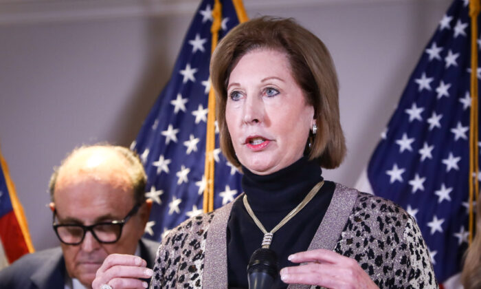 Sidney Powell Confirms Non-Affiliation With Trump Legal Team, Vows to Continue Fraud Fight