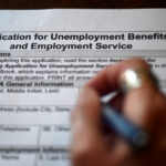 Handful of States Begin Paying Out Extra $300 Weekly Jobless Benefit | USNN World News Handful of States Begin Paying Out Extra $300 Weekly Jobless Benefit