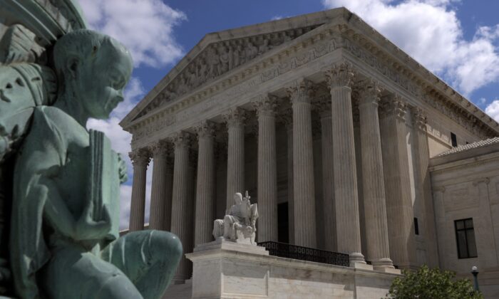 Supreme Court to Consider Trump-era Public-Charge Rule That Biden May Dump | USNN World News Supreme Court to Consider Trump-era Public-Charge Rule That Biden May Dump