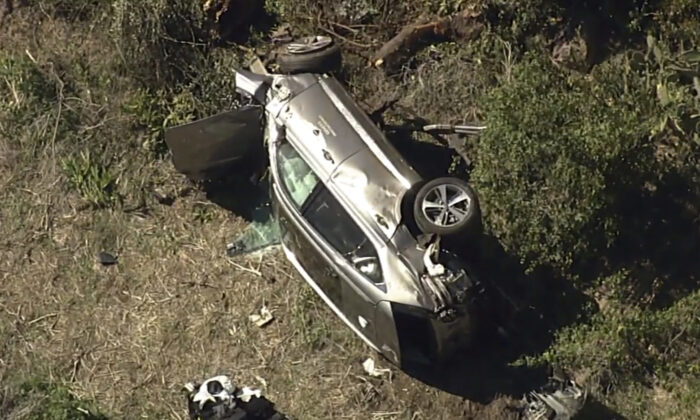 Tiger Woods Hospitalized With Multiple Leg Injuries After Car Crash
