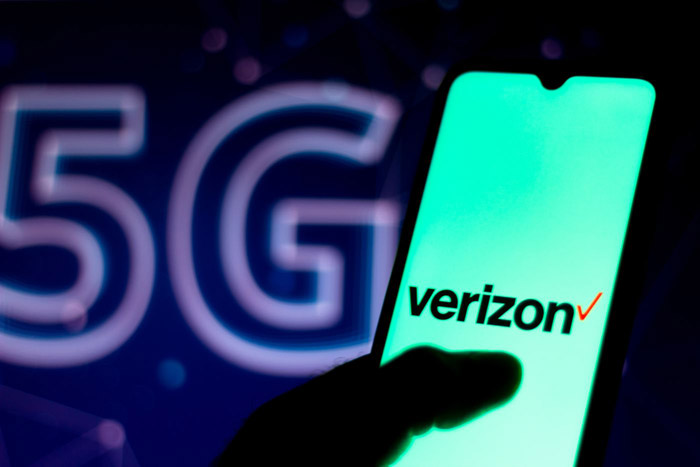 Verizon support says you should turn off 5G to save your phone’s battery