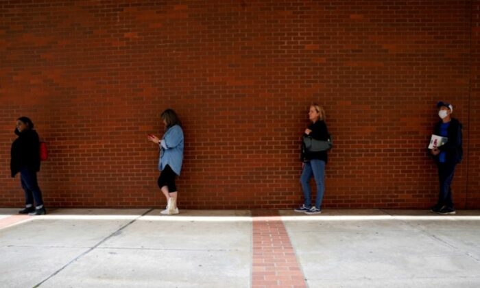 Jobless Claims Rise Above Expectations, Suggesting Bumpy Road to Labor Market Recovery