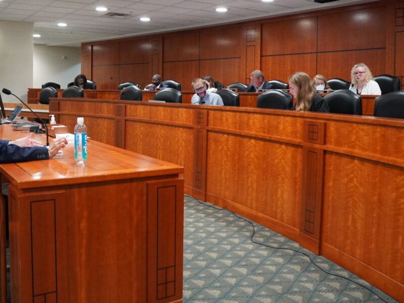 Healthcare Workers Pack Hearing to Support Bill to Ban Vaccine Mandates in Michigan