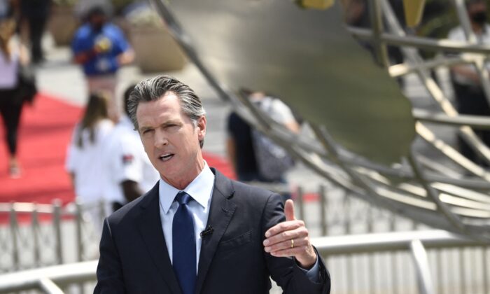 Newsom Recall Backers Sue to Block Framing of Effort as ‘Republican Takeover’ of California | USNN World News Newsom Recall Backers Sue to Block Framing of Effort as ‘Republican Takeover’ of California