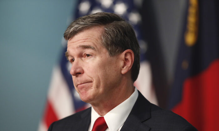 North Carolina Senate Passes Bill That Would Repeal Pistol Permit Law | USNN World News North Carolina Senate Passes Bill That Would Repeal Pistol Permit Law