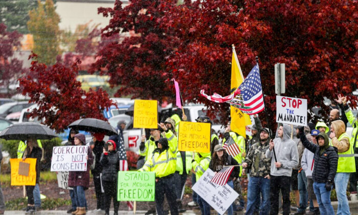 Hundreds of Boeing Workers Protest in Washington State After Company Tells Workers They Must Be Vaccinated
