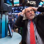 Dow Jones Drops 900 Points on Opening Bell as New COVID-19 Variant Roils Markets | USNN World News Dow Jones Drops 900 Points on Opening Bell as New COVID-19 Variant Roils Markets