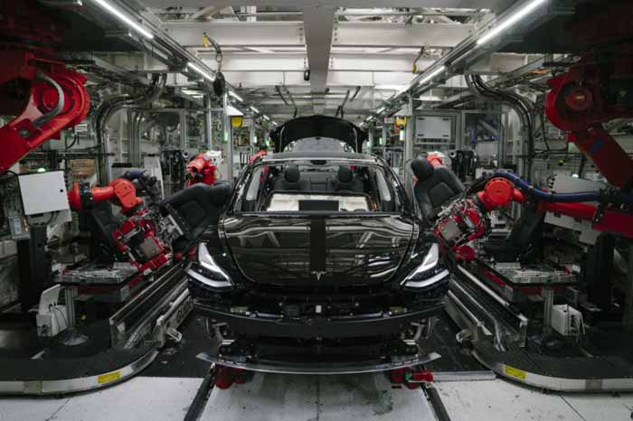 Elon Musk Sells Another $963 Million Tesla Stock Amid Insider Selling Frenzy on the S&P500 | USNN World News Elon Musk Sells Another $963 Million Tesla Stock Amid Insider Selling Frenzy on the S&P500