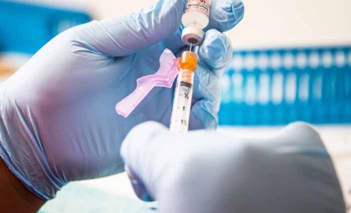 Pushback to US Health Agencies Grows Over Handling of COVID-19 Vaccine Boosters
