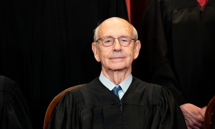 Justice Stephen Breyer to Retire From Supreme Court