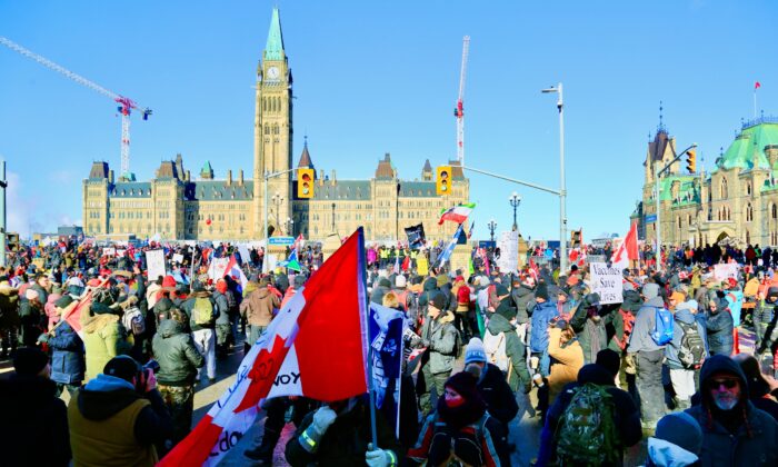 Massive Crowds Gather on Parliament Hill as Trucker Convoy Arrives in Ottawa