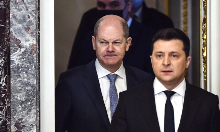 Germany to Send Anti-Tank Weapons, Missiles to Ukraine in Major Policy Reversal