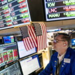 S&P 500 Falls Into Bear Market as Recession Fears Deepen | USNN World News S&P 500 Falls Into Bear Market as Recession Fears Deepen