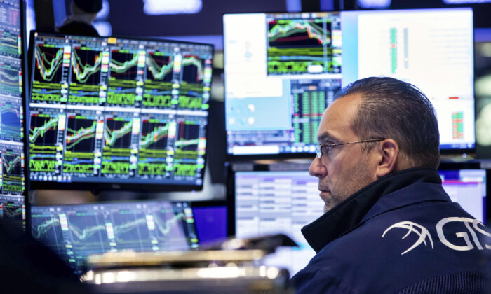 US Stocks Leading the Global Market Selloff in 2022