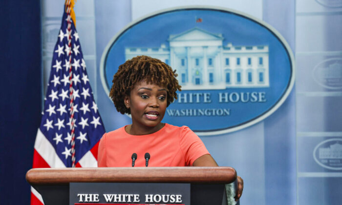 On Economics, the White House Is Gaslighting