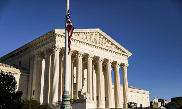 Supreme Court Won’t Lower Bar for Immigration Detainees to Sue Government | USNN World News Supreme Court Won’t Lower Bar for Immigration Detainees to Sue Government