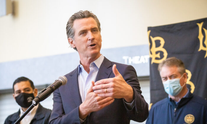 California Gives Free Healthcare to Illegal Immigrants
