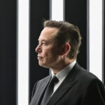 Elon Musk Walks Away From $44-Billion Twitter Deal, Twitter to Sue | USNN World News Elon Musk Walks Away From $44-Billion Twitter Deal