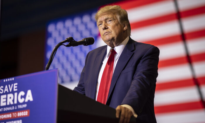 Trump Team Calls for ‘No Redactions’ of FBI Mar-a-Lago Raid Affidavit