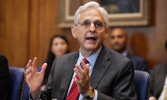 GOP Senator to DOJ: Don’t Mess With Whistleblowers