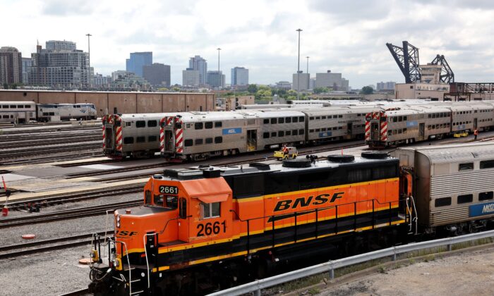 Tentative Deal Reached With Rail Workers to Avert Strike, Shipping Chaos