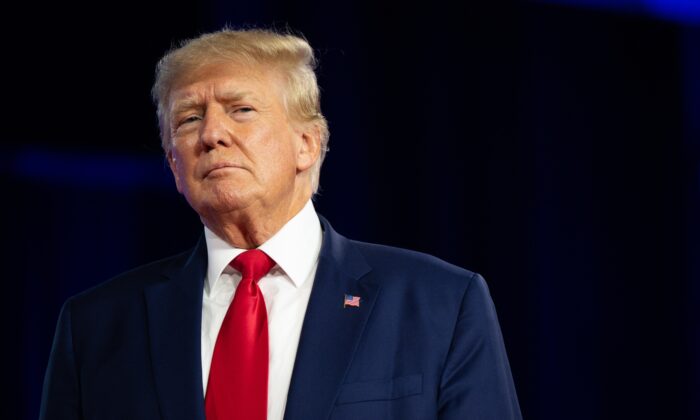 Trump Pans DOJ for Appealing Special Master Ruling in ​​FBI Raid Document Case