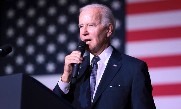 Federal Appeals Court Temporarily Halts Biden’s Student Loan Relief