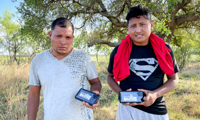 ICE Issues Smartphones to 255,602 Illegal Border Crossers; Cost Is $89.5 Million a Year