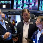 Investor Optimism Drops to One of 60 Lowest Readings in History | USNN World News Investor Optimism Drops to One of 60 Lowest Readings in History