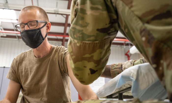 Military Whistleblowers Sound Alarm on ‘Devastating’ Consequences of Pentagon’s Vaccine Mandate