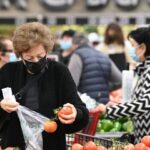 Seniors Feel Cheated as Inflation Dims Their Golden Years | USNN World News Seniors Feel Cheated as Inflation Dims Their Golden Years