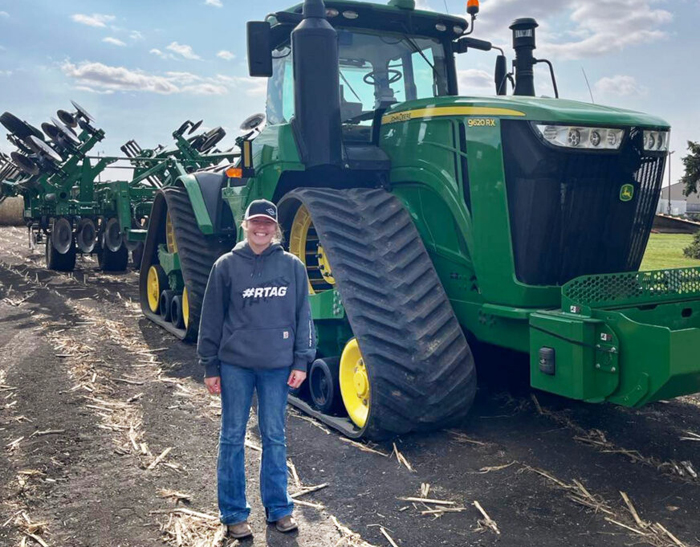 ‘Superhero’ Teen Spends a Year Helping Tend Farmer’s Land After He Was Struck With a Rare Autoimmune Condition