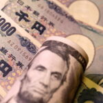 Dollar Slips as Markets Bounce | USNN World News Dollar Slips as Markets Bounce