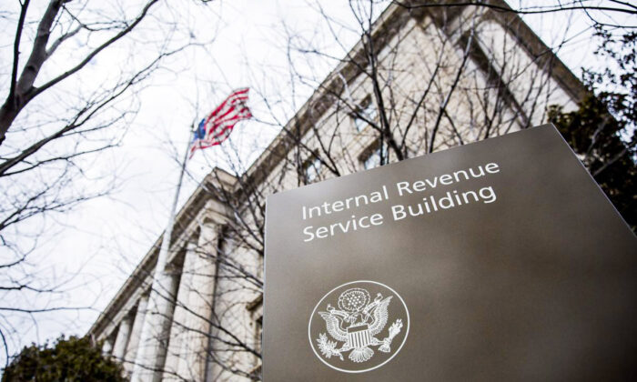 Gun-Toting Wing of IRS Wants to ‘Put the Fear of God in People’: Ex-Agent