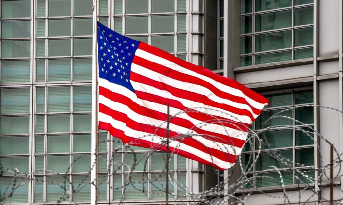 US Embassy Advises Americans in Russia to ‘Depart Immediately’ Due to Risk of Arrest, Terror Threat