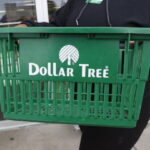 Shoppers Buying Groceries at Dollar Stores as Food Inflation Persists | USNN World News Shoppers Buying Groceries at Dollar Stores as Food Inflation Persists