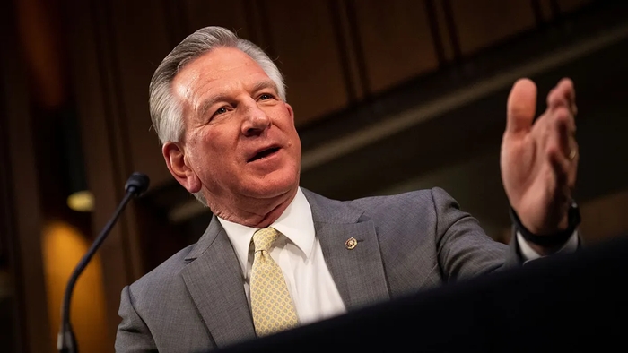 Tuberville to Propose Bill Granting States Power to Sue DHS Over Border Security