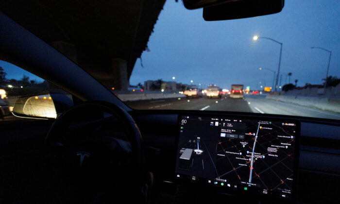 Tesla Wins Bellwether Trial Over Autopilot Car Crash