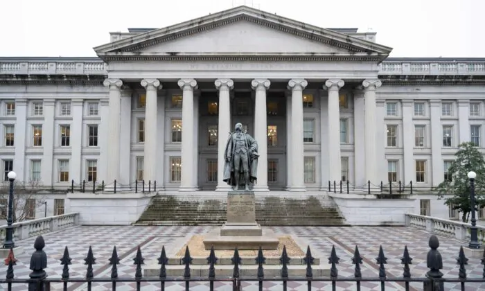Default Can Be Avoided in July If Treasury Can Weather June Cash Crunch: CBO