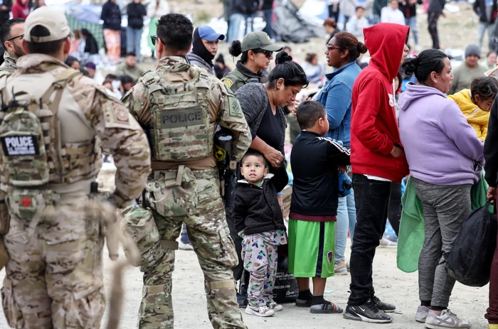 Biden Admin Launches New Immigration Pathway for People From Central America, Colombia